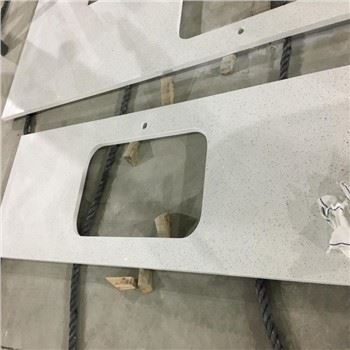 Crystal White Engineered Quartz Stalviršis